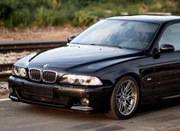 BMW M5 V8 4.9