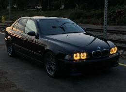 BMW M5 V8 4.9