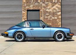 Porsche 911 Carrera Targa