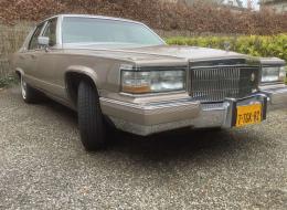 Cadillac Brougham V8 5.0
