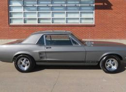 Ford Mustang V8