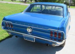 Ford Mustang COUP&Eacute; V8 