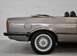 BMW Série 3 325 i E30 Cabriolet