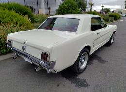 Ford Mustang V8 4.7 Coupé