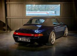Porsche 993 Carrera 4 Cabriolet 