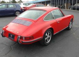 Porsche 911 E Sportomatic  a restaurer 