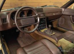 Porsche 924