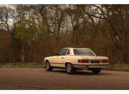 Mercedes-Benz SL 560