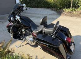 Moto Harley Davidson CVO Street Glide