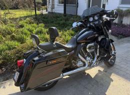 Moto Harley Davidson CVO Street Glide