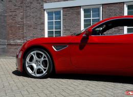 Alfa Roméo 8C Competizione - &lsquo;Rosso Alfa&rsquo; with black leather!