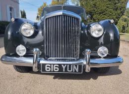 Bentley S2