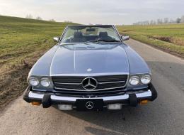 Mercedes-Benz SL 560