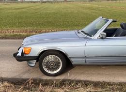 Mercedes-Benz SL 560