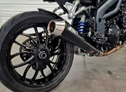 Moto Triumph SPEED TRIPLE 1050 "Full Black / Full Power"
