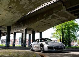 Porsche 991 991.2 Carrera T | Factory Carbon Buckets