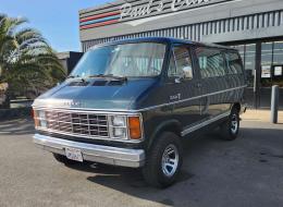 Dodge Van Ram B150