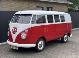 Volkswagen Combi Type 2 T1 Bus