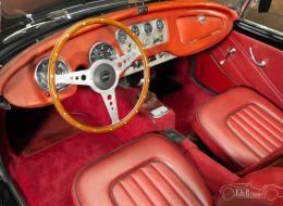 Daimler SP 250 Dart