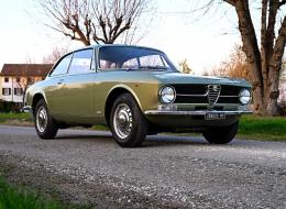Alfa Roméo Giulia GT 1300 Junior