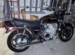 Moto Kawazaki Z1300