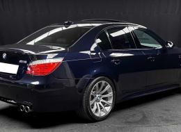 BMW M5 e60 V10