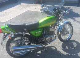 Moto Kawazaki KH 400