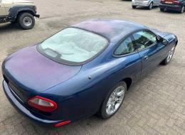 Jaguar XK8 coup&eacute;