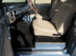 Ford Bronco V8 5.0 L