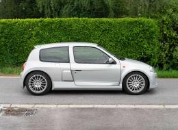 Renault Clio V6