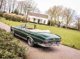 Mercedes-Benz SE 220 Cabriolet