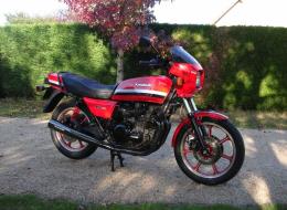 Moto Kawazaki 750 GPZ R1