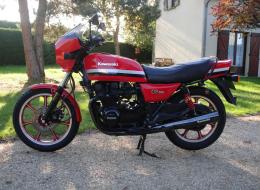 Moto Kawazaki 750 GPZ R1