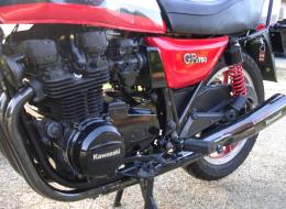 Moto Kawazaki 750 GPZ R1