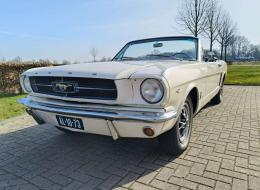 Ford Mustang V8 cabriolet