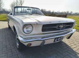 Ford Mustang V8 cabriolet