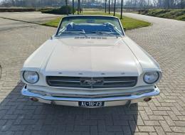 Ford Mustang V8 cabriolet