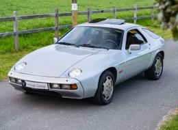 Porsche 928