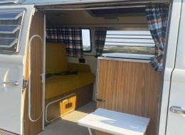 Volkswagen Combi T2B Campmobile