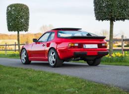 Porsche 944