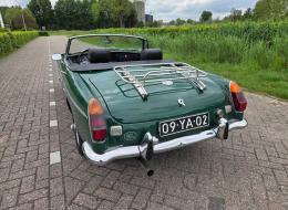 MG B