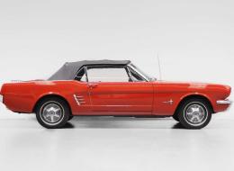 Ford Mustang Cabriolet 200ci 3.3 6 Cylindres Automatique