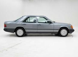 Mercedes-Benz E 230 '88 CH98802