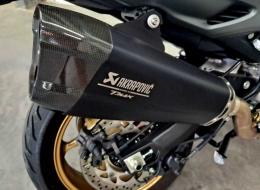 Moto yamaha T-MAX 560 "TECH MAX" 1&egrave;re Main