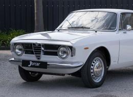 Alfa Roméo Giulia GT 1300 Junior Scalino