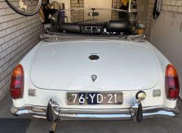 MG B