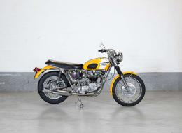 Moto Triumph T120 Bonneville