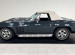 Chevrolet Corvette C2 Convertible