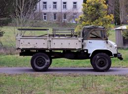 Mercedes-Benz Unimog 404
