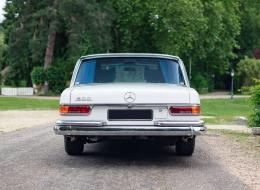 Mercedes-Benz 600  Limousine (Châssis court)
